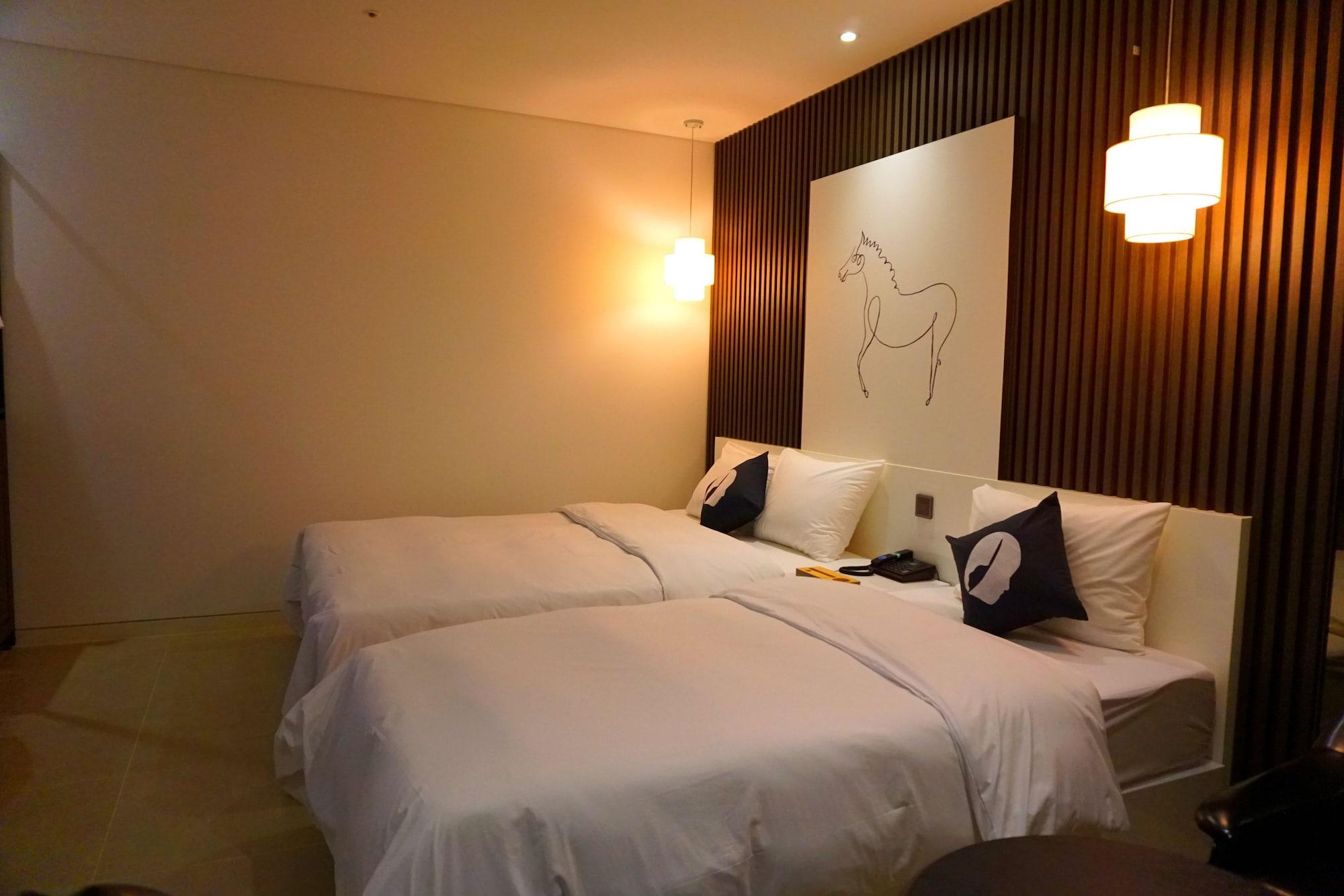 Hotel The Designers Cheongnyangni Seoul Bagian luar foto