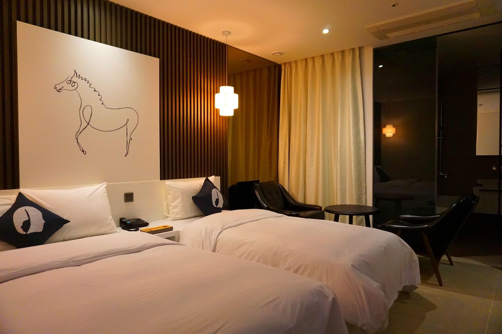 Hotel The Designers Cheongnyangni Seoul Bagian luar foto