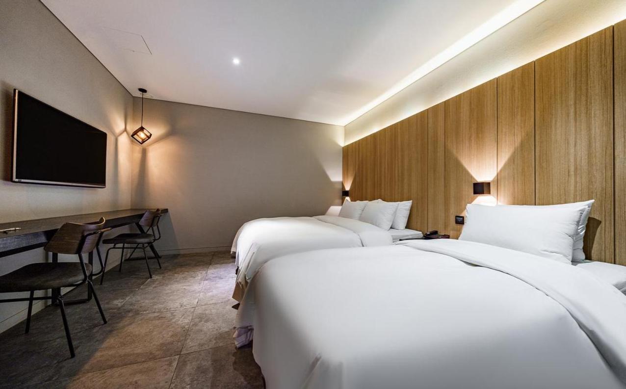 Hotel The Designers Cheongnyangni Seoul Bagian luar foto