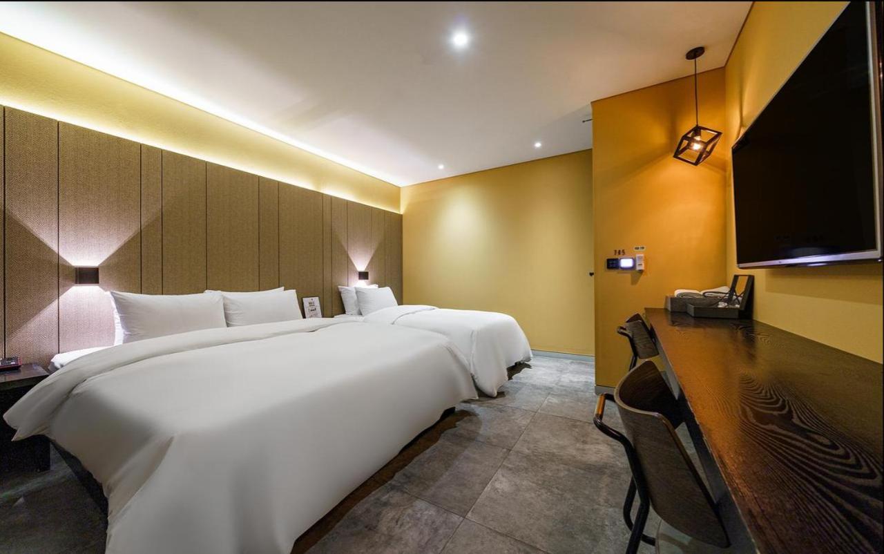 Hotel The Designers Cheongnyangni Seoul Bagian luar foto