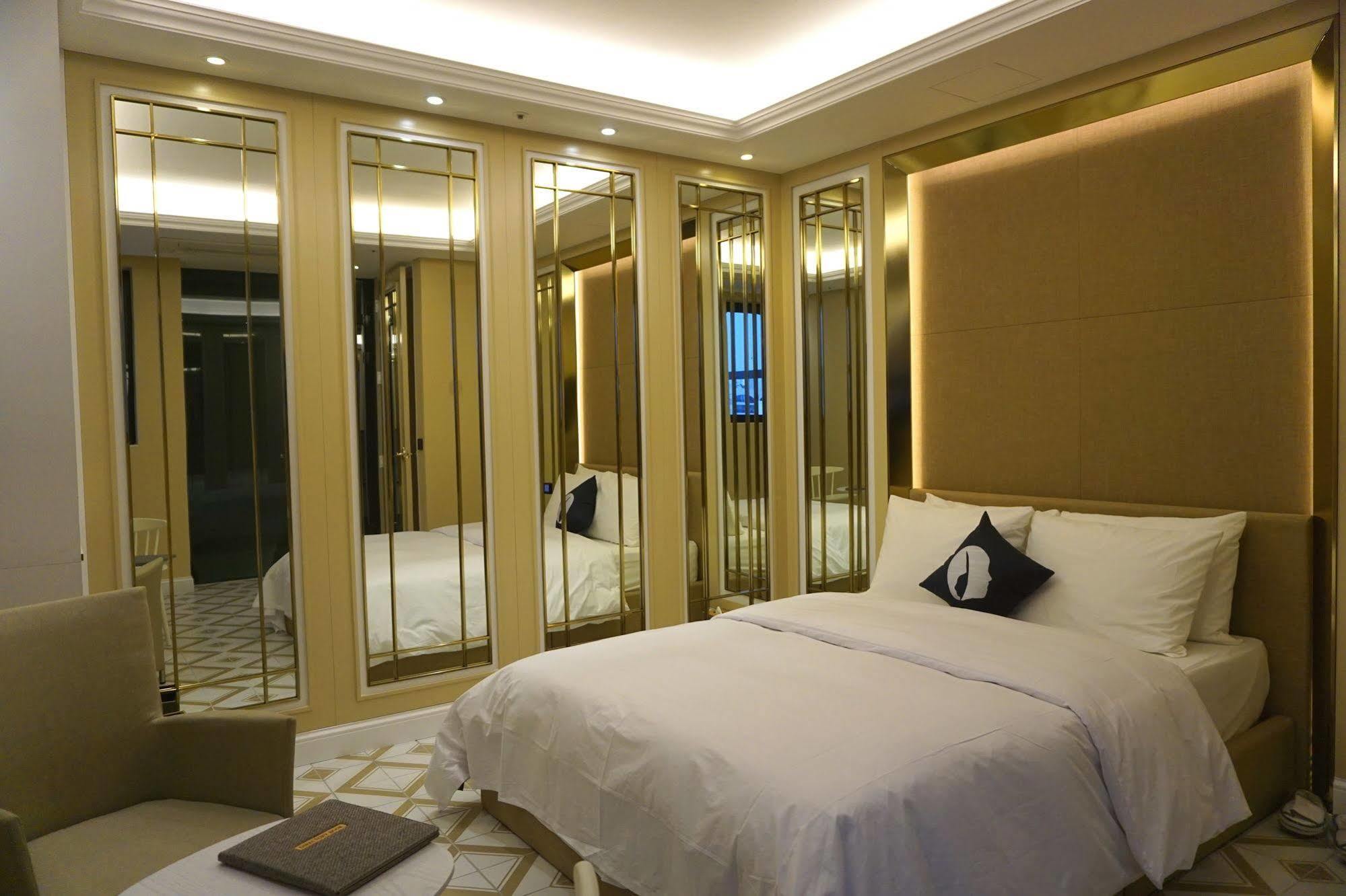 Hotel The Designers Cheongnyangni Seoul Bagian luar foto